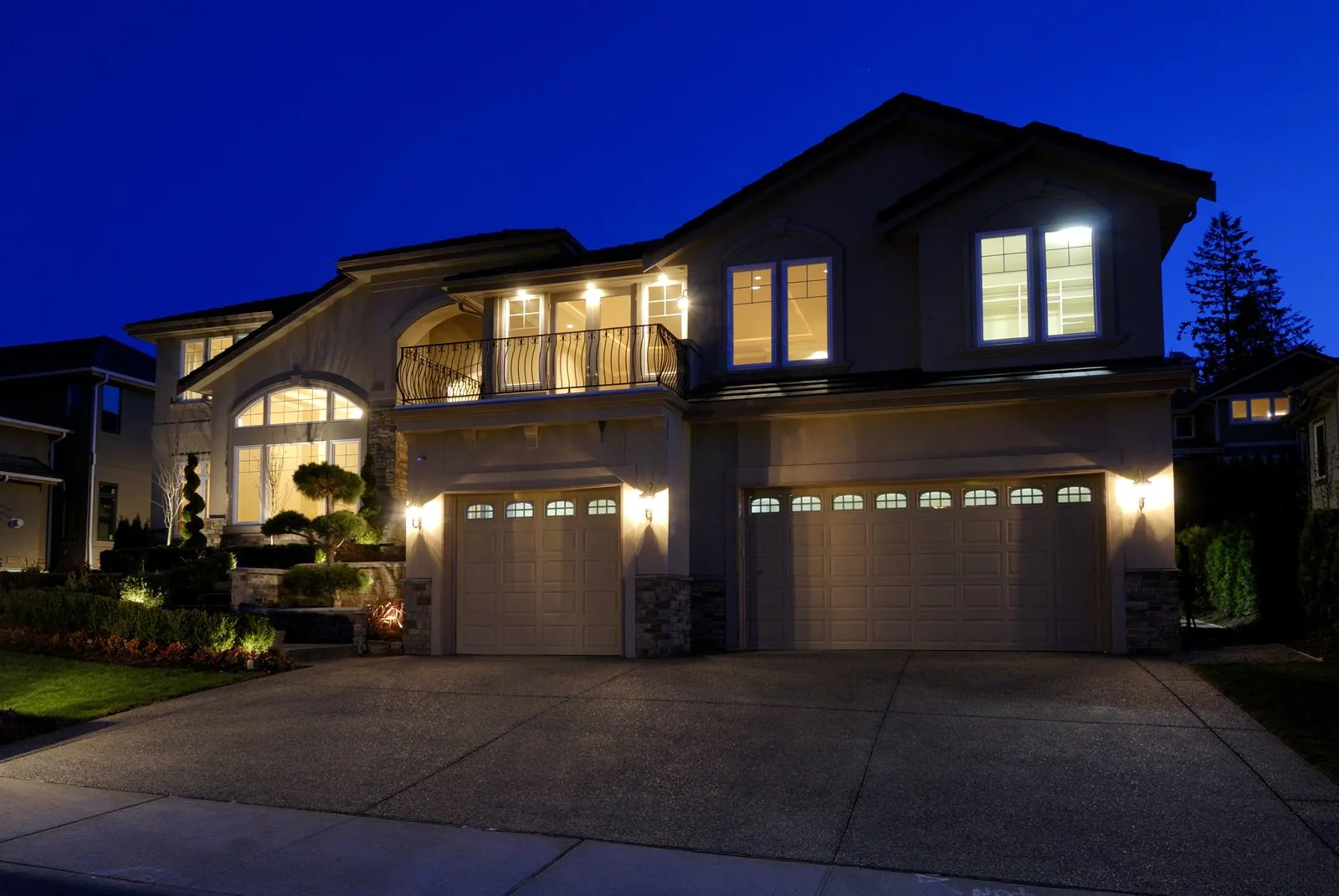 house outdoor lighting